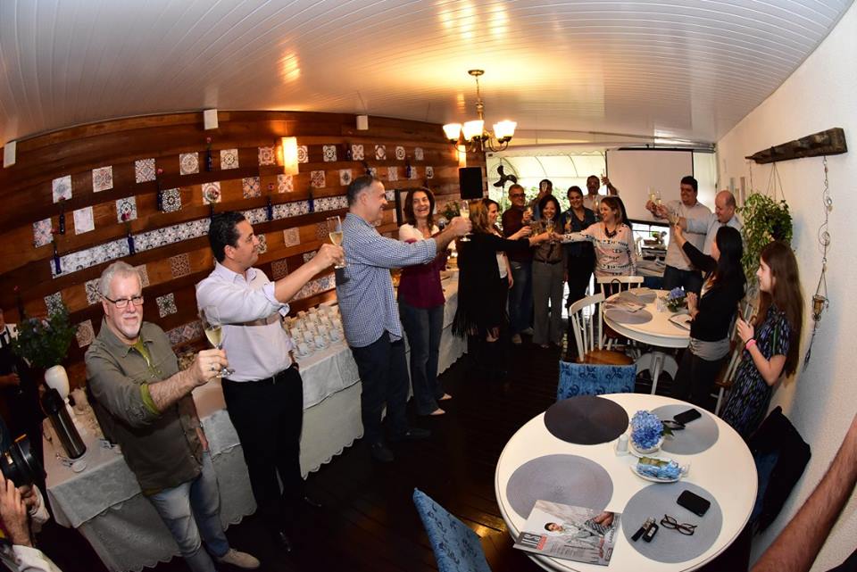 Encontro de lojistas, parceiros e imprensa para lançamento da DWalk na Provence Casa de Chás, em São José (2/8/2016) Foto: Gilberto Freitas